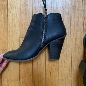 Side Zipper Heeled Booties